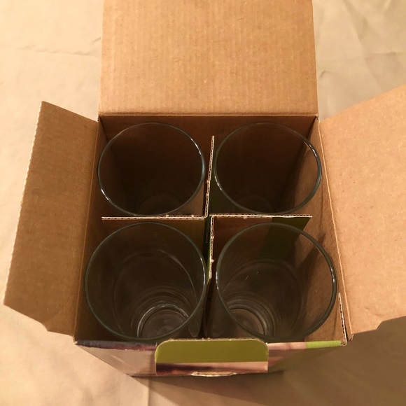 Brand New Glassware Set of 4 - Picture 2 of 4